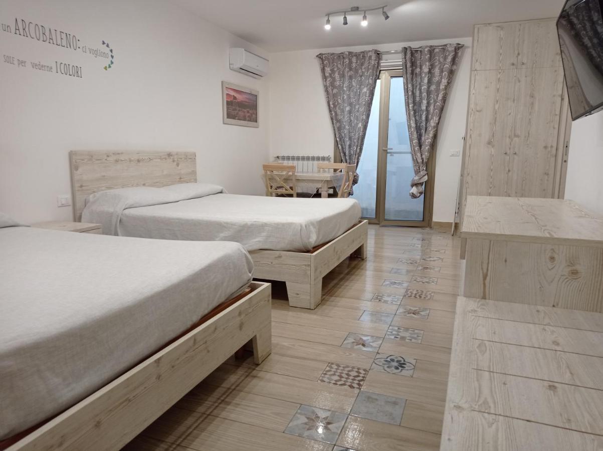 Sicily Rooms Appartamenti Карини Экстерьер фото